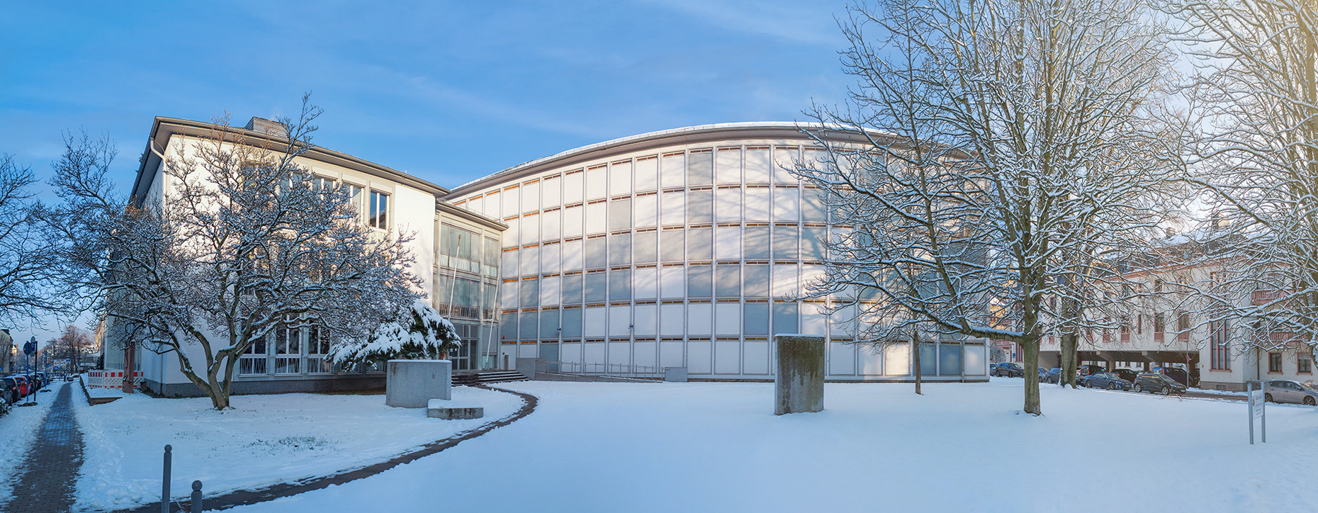 Das Gebäude des Landeshauptarchivs im Winter