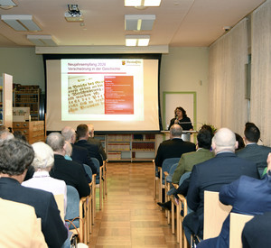 Frau Dr. Dorfey bei der Begrüßung der Gäste