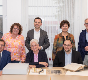 Mitglieder der Pressekonferenz im Landeshauptarchiv Koblenz